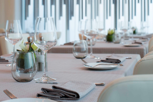 Pullman Dubai Jumeirah Lakes Towers - Hotel & Residence